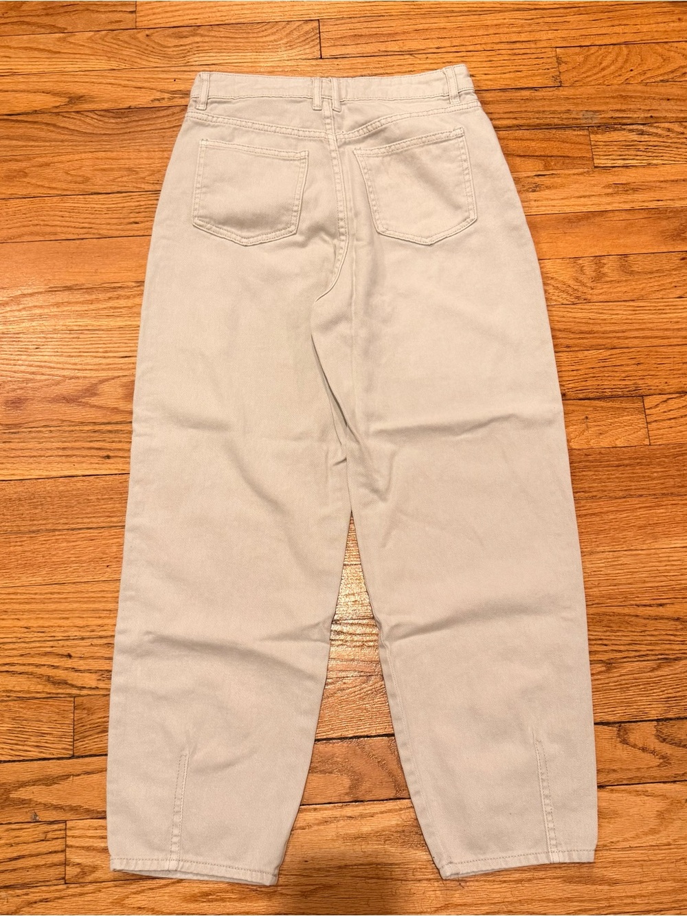 H&M Cream Boyfriend Jeans Size 2